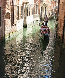 Gondolas on the side passages